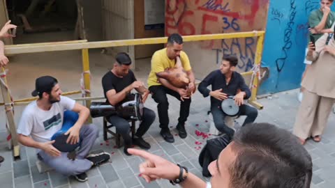 Live and funny music in famous streets of Istanbul