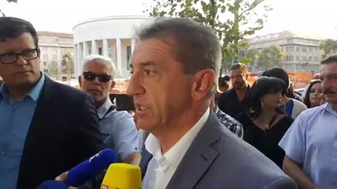 Lički pobunjenici došli pred sjedište HDZ-a