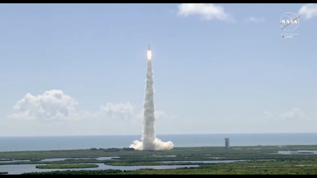 Despega rumbo a la EEI la primera misión espacial tripulada de Boeing