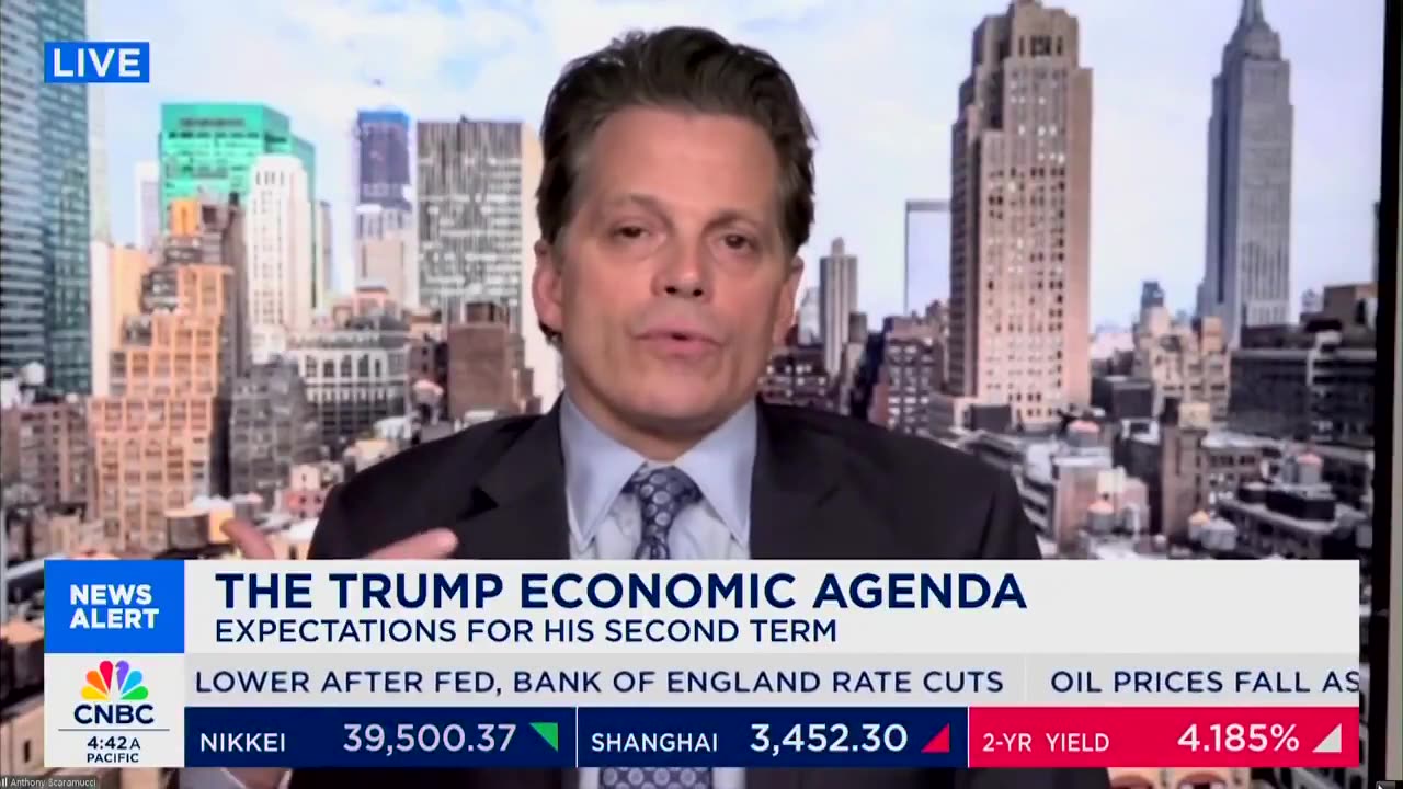 Holy crap. Anthony Scaramucci was just murdered on national television.