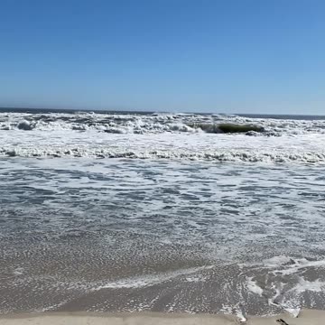 THE PEACEFUL SOUND OF WAVES CRASHING!