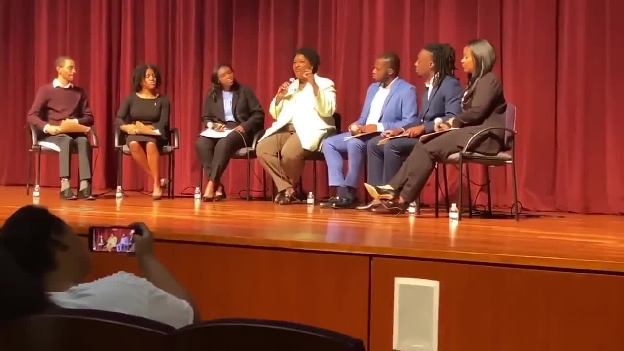 Stacy Abrams: “There is No Such Thing as a Heartbeat at Six Weeks. It’s a Manufactured Sound” 🤦🏻♂️