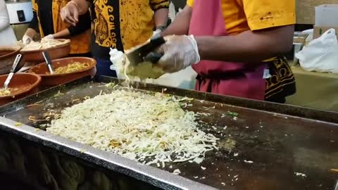Sri Lankan STREET FOOD | CHEESE CHICKEN KOTHTHU