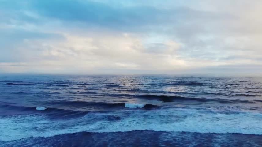 Ocean Sea Waves 🌊👋💙 Sounds 🎶🎵🎵🎶🎶🌊🌊〰️🌊🔊 Sleep Well 💤 Peaceful Sounds 😴