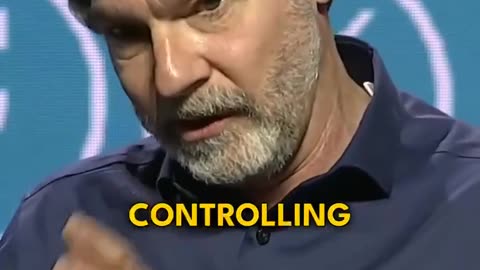 Bret Weinstein Explains Why The Mainstream Media & The CIA Operation Mockingbird “All the sudden broke”