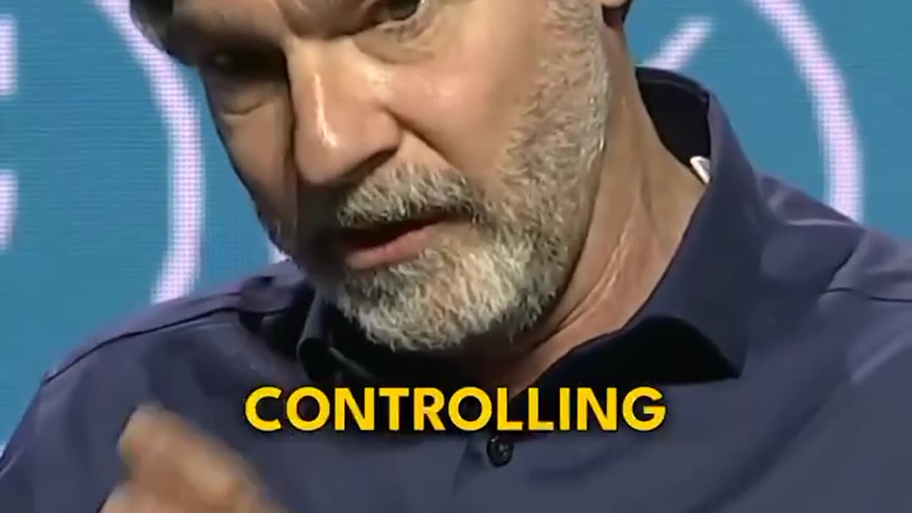 Bret Weinstein Explains Why The Mainstream Media & The CIA Operation Mockingbird “All the sudden broke”