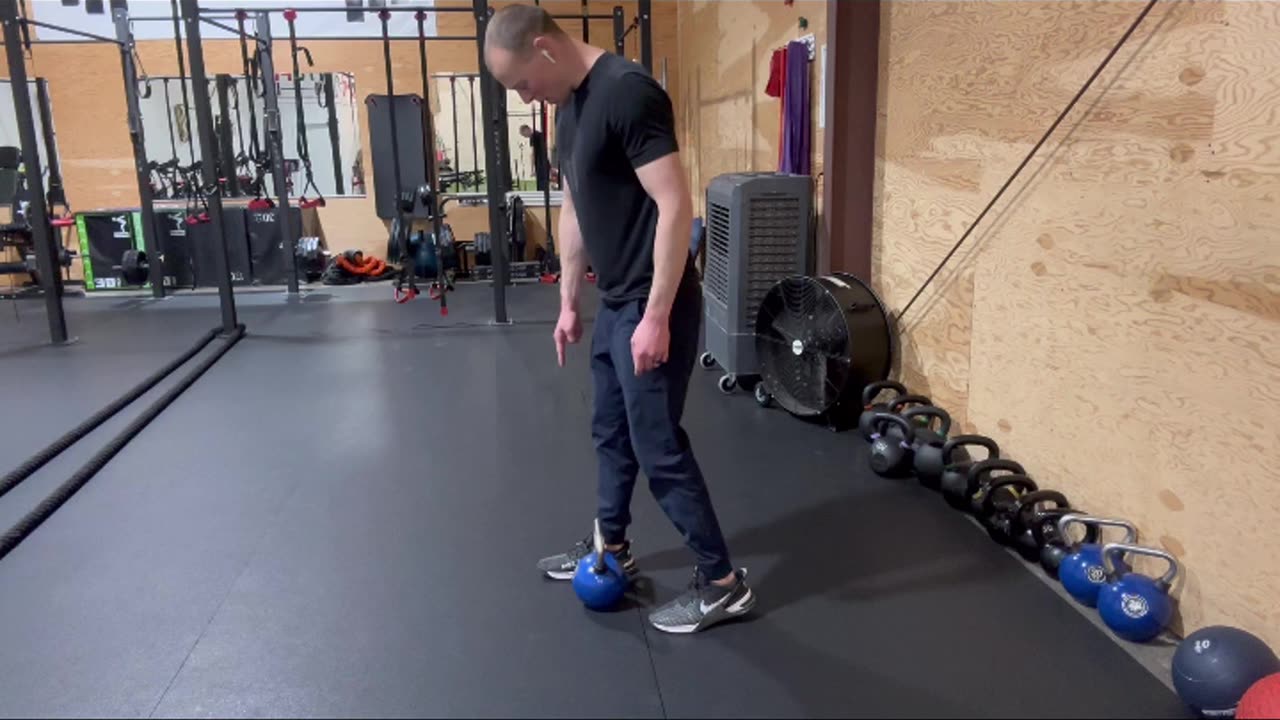 ✅Staggered Stance Deadlift