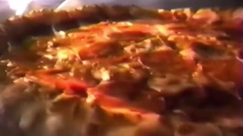 1995 Pizza Hut commercial with Donald and Ivana Trump