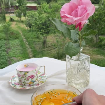 The food is enjoyed with its owner