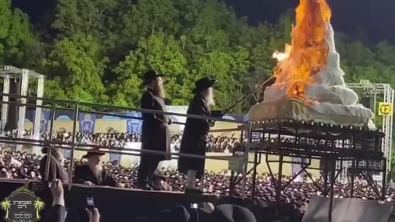 Jew sacrifice burning 🔥