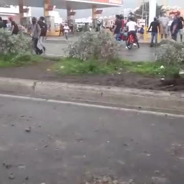 Bloqueo en Bomba del Amparo