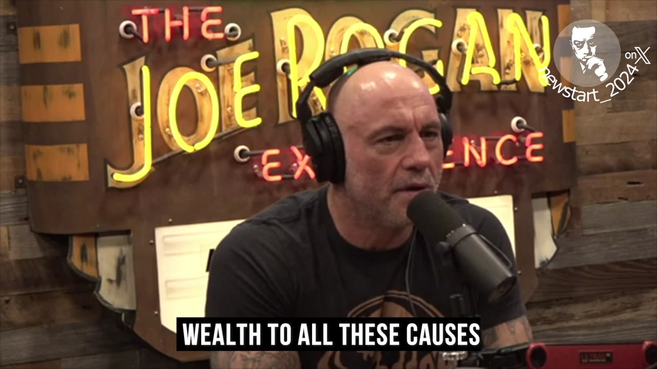 Joe Rogan and Peter Thiel about Bill Gates...