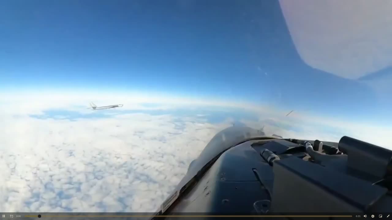 U.S. F-16 gets hello from Russian Su-35