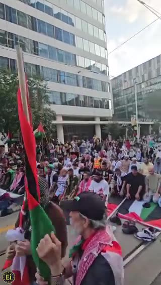 There are over 100 mo5ques in Toronto, yet ...