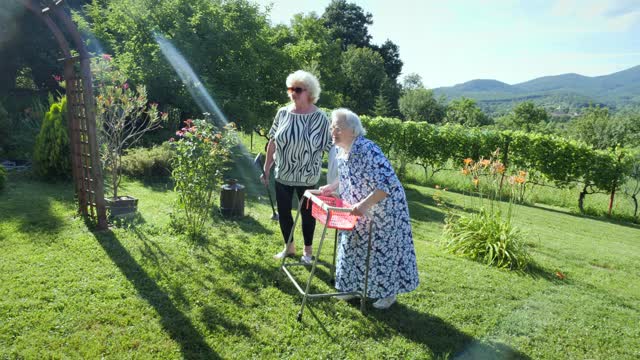 Katalin 90 évesen újra élettel telt meg a C-peptid hatására