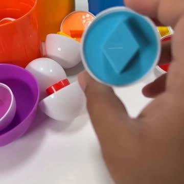 Shapes & Colour Sorting - Educational Videos for Toddlers