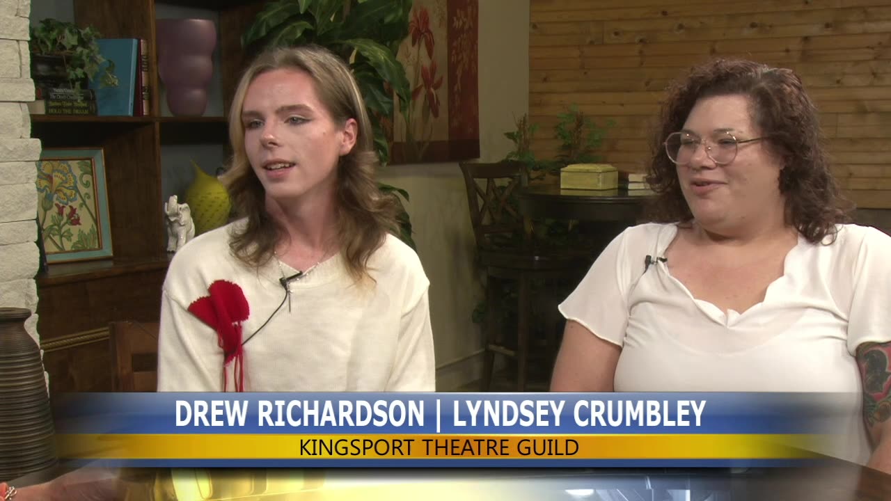 A CLOSER LOOK WITH LYNDA FONTAINE | KINGSPORT THEATRE GUILD "THE ROCKY HORROR SHOW"