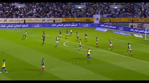 Cristiano Ronaldo's ball striking is just so GOOD!
