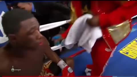 Broner vs Maidana Round 12