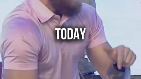 Conor McGregor is just such a good storyteller.😂