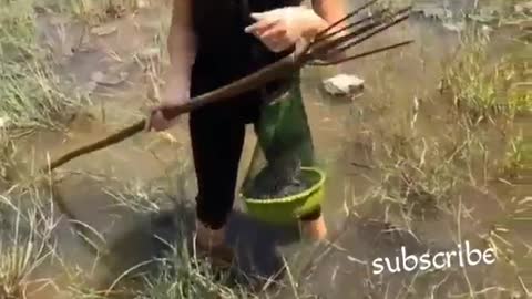 This is an exciting scene: Top 4 Incredible Primitive Techniques with Survival Skills