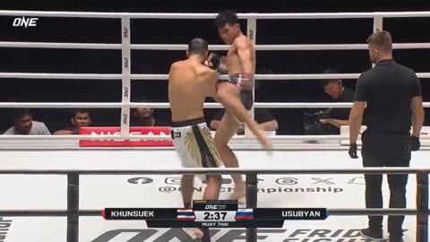 US Sports Martial Arts Feat. Dramatic Comeback 😱 Usubyan vs. Khunsuek | Muay Thai Full Fight
