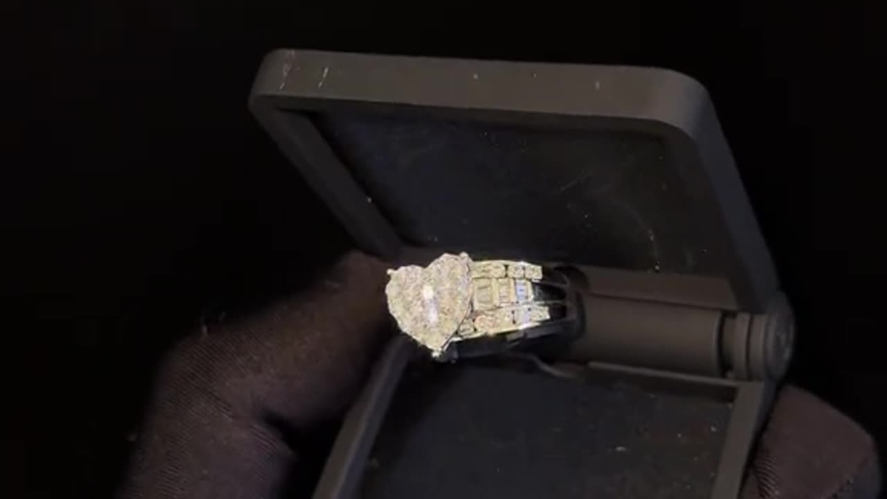 10K White Gold & 2 CTW Diamond Cindy Heart Ring