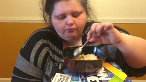Amberlynn Reid enjoys Curry