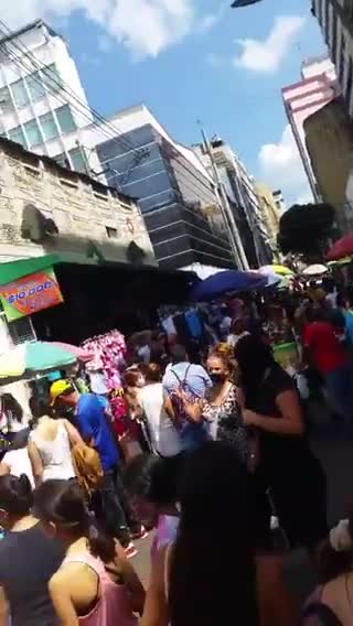 Video: Aglomeraciones en plena pandemia, el panorama en el centro de Bucaramanga