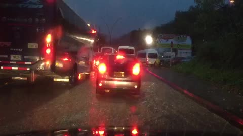 Fuerte tormenta se registra en la tarde de este jueves en Bucaramanga