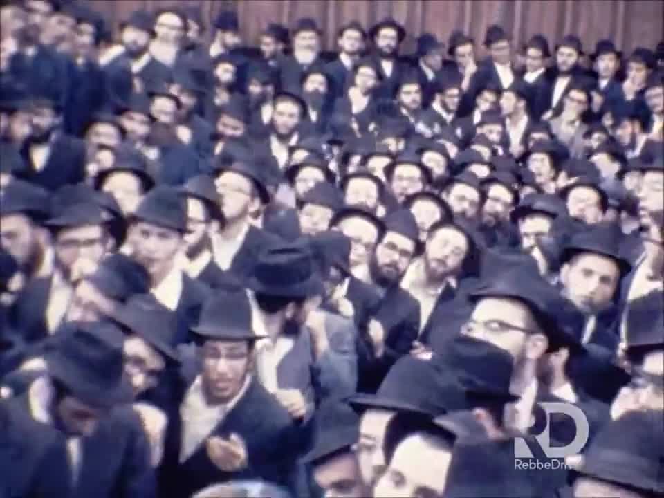 1. Motzei Rosh Hashana 5738 - Kos Shel Bracha = מוצאי ר"ה תשל"ח