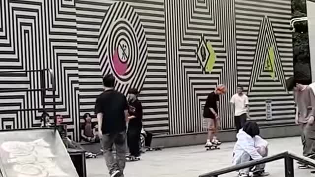 Insane skateboarding skills 🛹