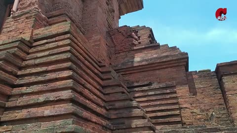 BAJANG RATU Temple, Gapura Paduraksa