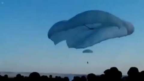 Hundreds of Russian paratroopers