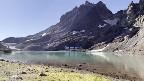 The Peace & Quiet of No Name Lake – 8000' Elevation @ Broken Top – Central Oregon – 4K