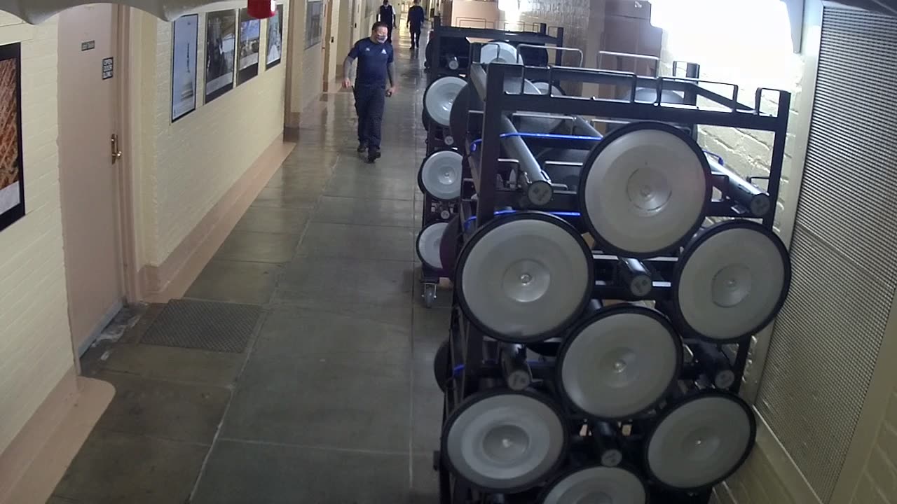 0058USCHBAHT46Hallway_2021-01-05_16h40min01s167ms.mp4