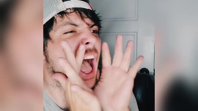 Pee Dickle and Lee Bo (comedy)