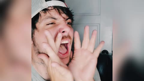 Pee Dickle and Lee Bo (comedy)