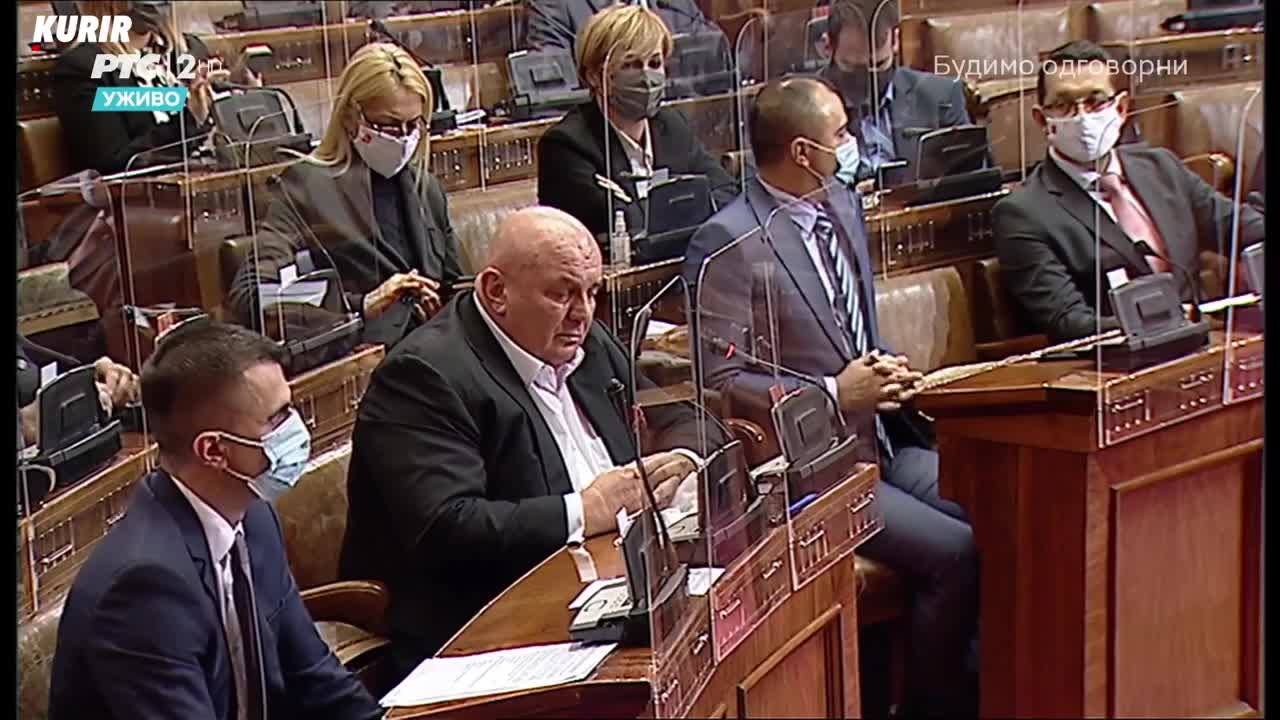 PITANJE JE DOBRO ALI U POZADINI
