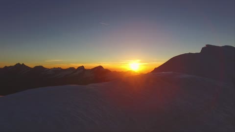 Sunrise record on the snow mountain! Extraordinarily spectacular!
