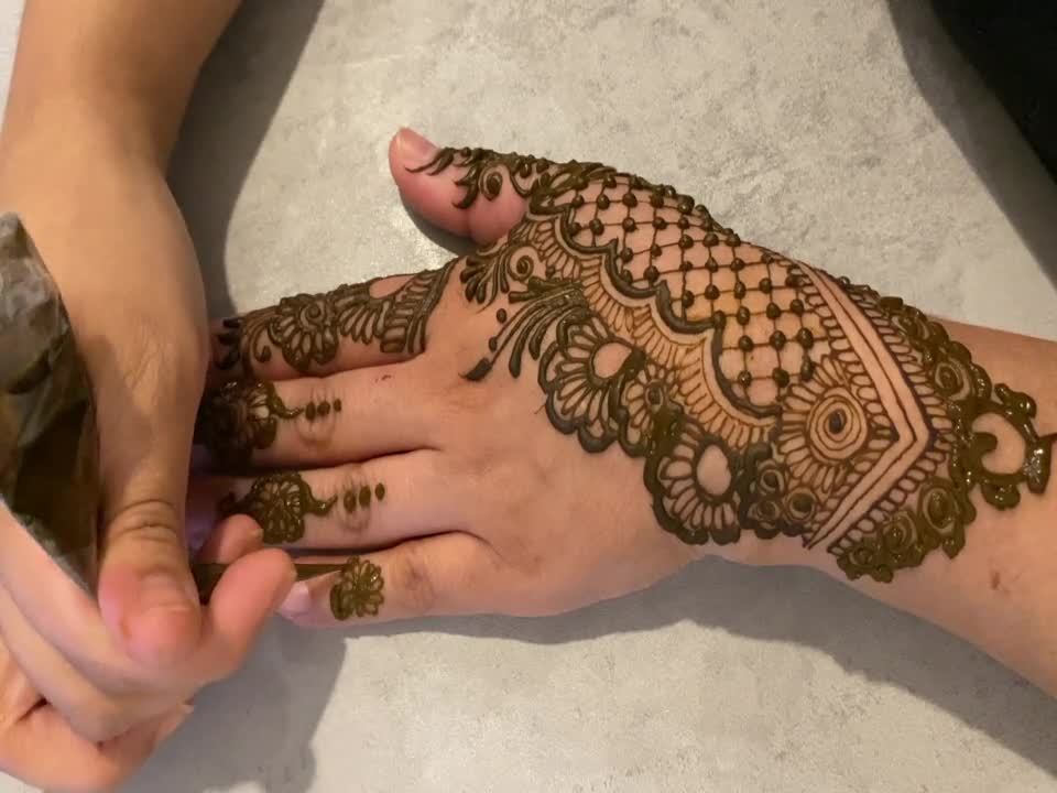 HOW TO DO A DETAILED HENNA MEHNDI DESIGN | creating artistic content for henna lovers