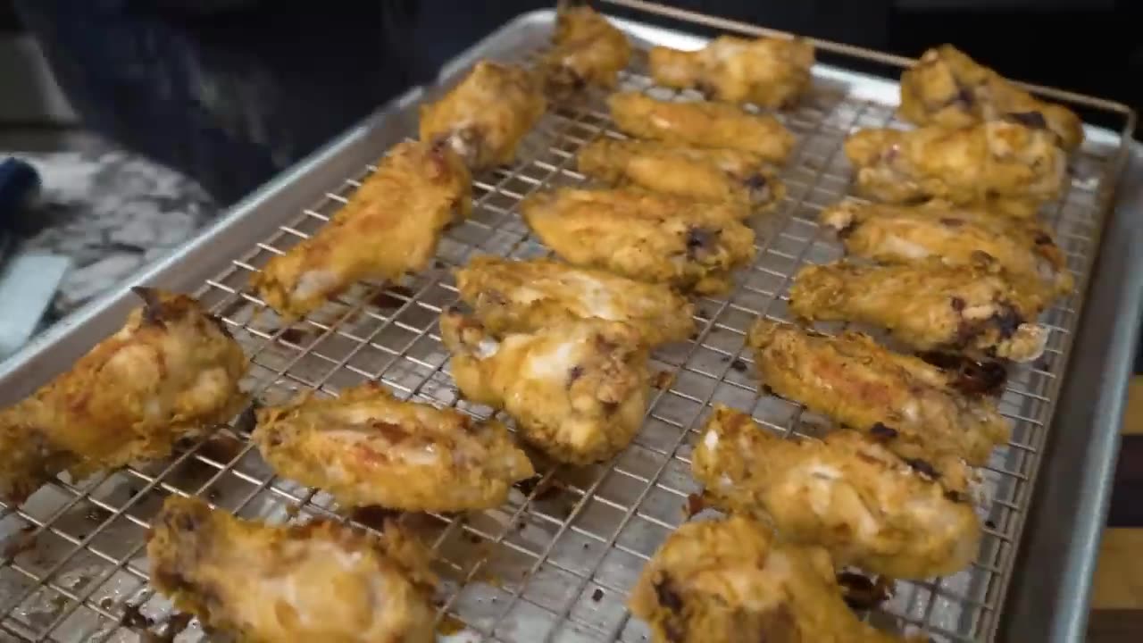 Recipe for Honey BBQ Chicken Wings that are Mouthwatering