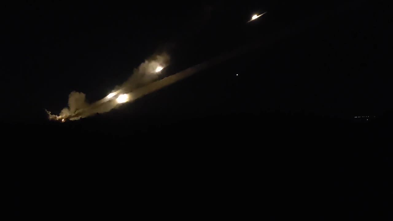 Massive strike of the Smerch MRLS at night (Kharkov Oblast)