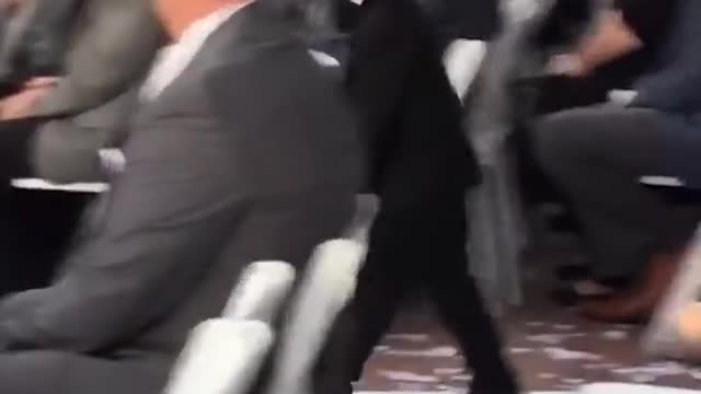 Kids add some comedy to a wedding! - Ring Bearer Fails!
