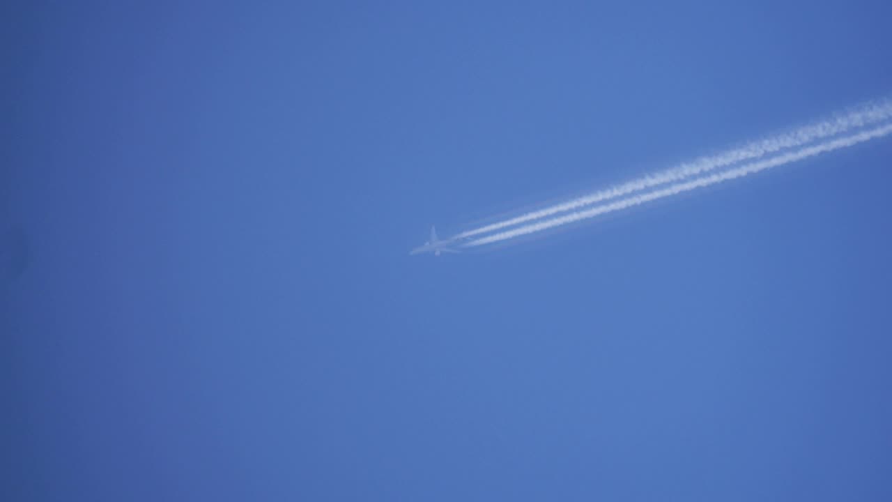 The following planes don’t appear on FlightRadar24.