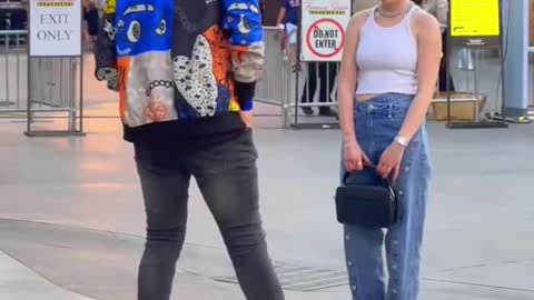 This moonwalk was so satisfying😍