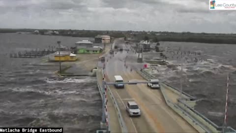 Bridge towards Fort Coral, FL from the Matlacha island will be soon not passable