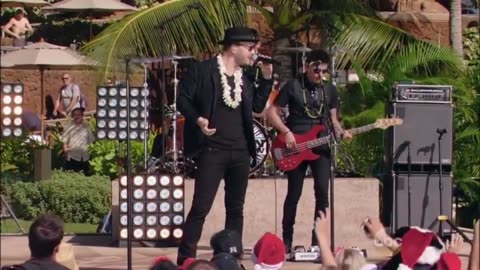 Gavin Degraw - I'll Be Home For Christmas (Disney Christmas Parade)