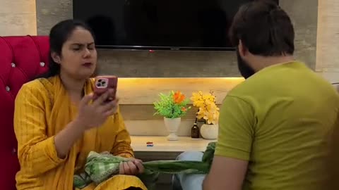 Wife catches the husbands lies to call his friends l Madhu Makhi