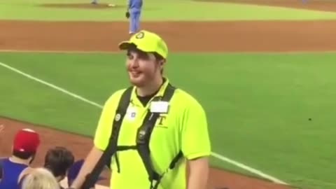 Art of shouting in stadium